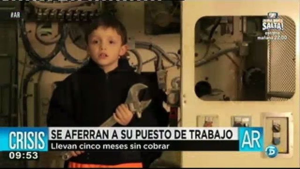 Los hijos de varios trabajadores que llevan meses sin cobrar piden ayuda