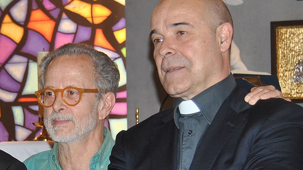 Nos confesamos con Resines en la presentación de la serie 'He visto un ángel' Nos confesamos con Resines en la presentación de la serie 'He visto un ángel'