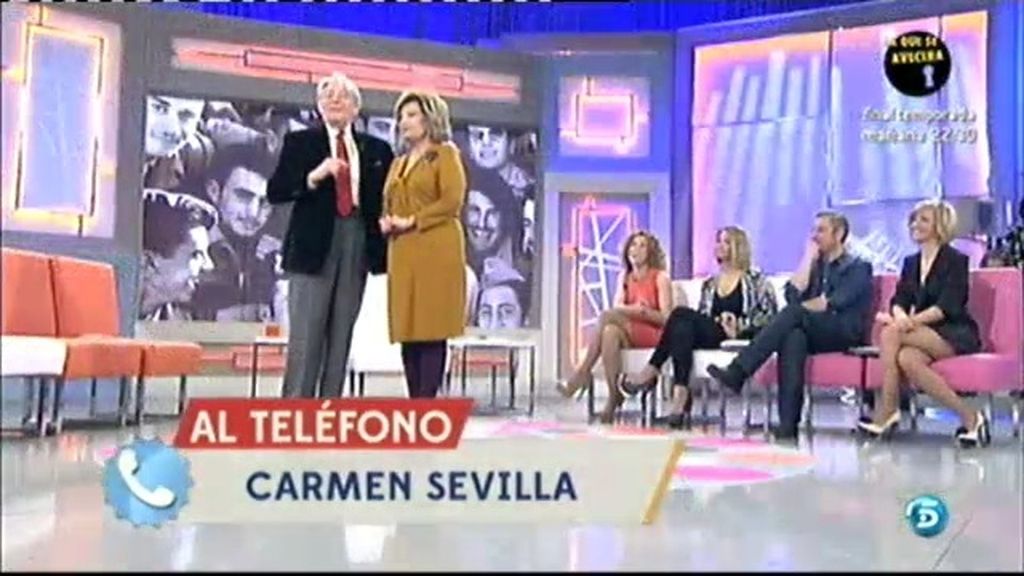 Carmen Sevilla, al teléfono