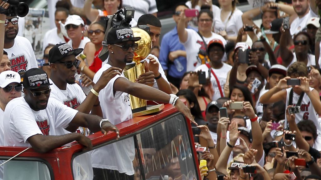 Celebración por todo lo alto de los Heat de Miami del anillo de la NBA
