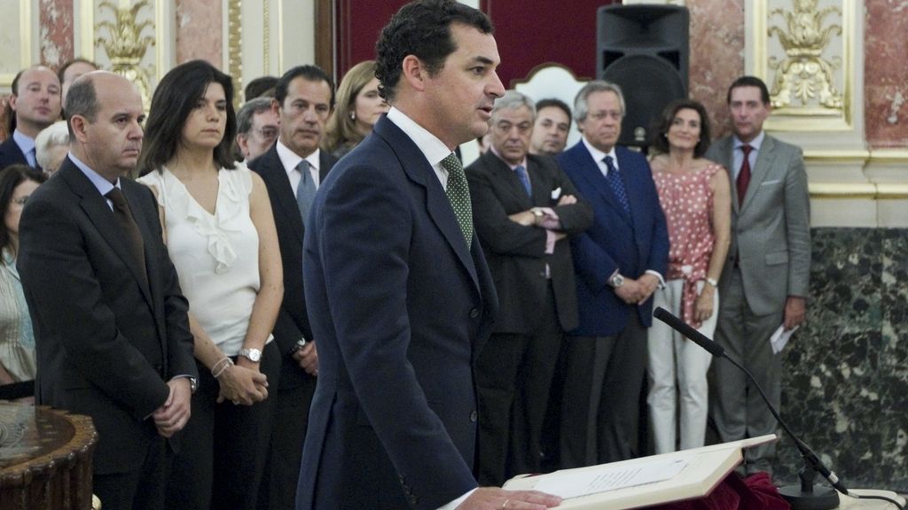 González-Echenique toma posesión de su cargo al frente de RTVE