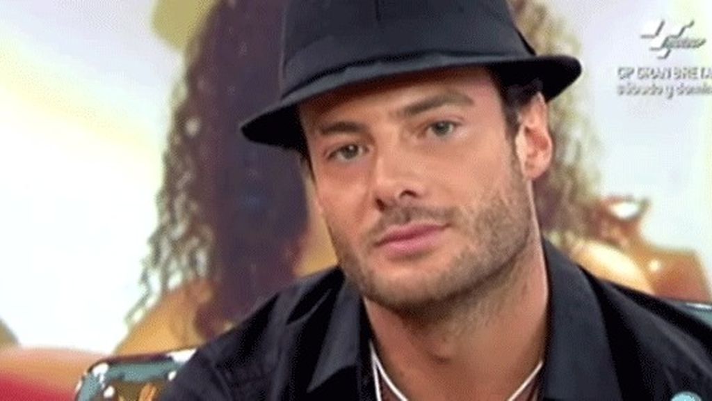 Aless niega haberse aprovechado de Noemí