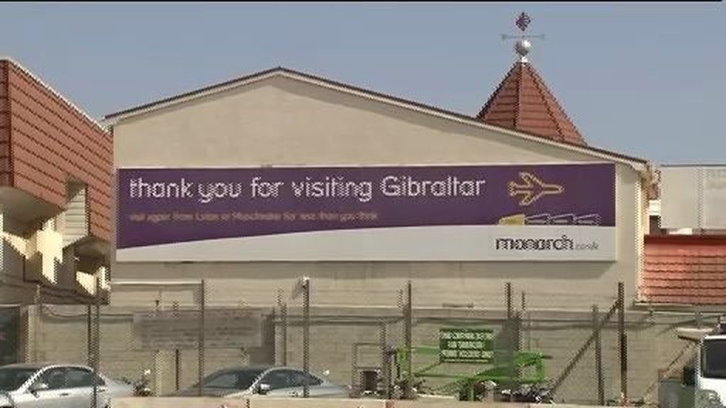 García-Margallo confirma que se está estudiando una tasa para Gibraltar