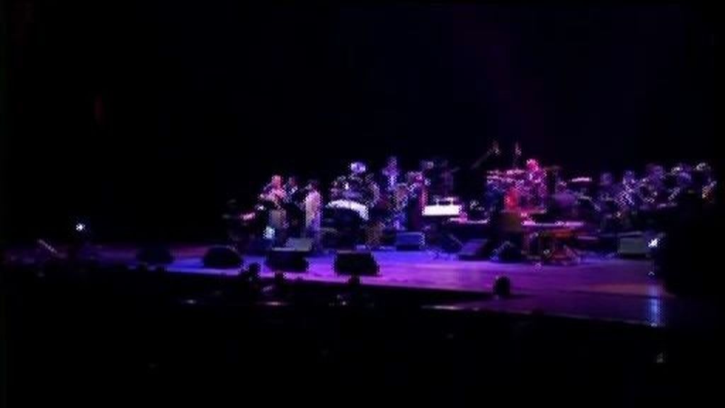 Aretha Franklin rinde homenaje a Whitney Houston