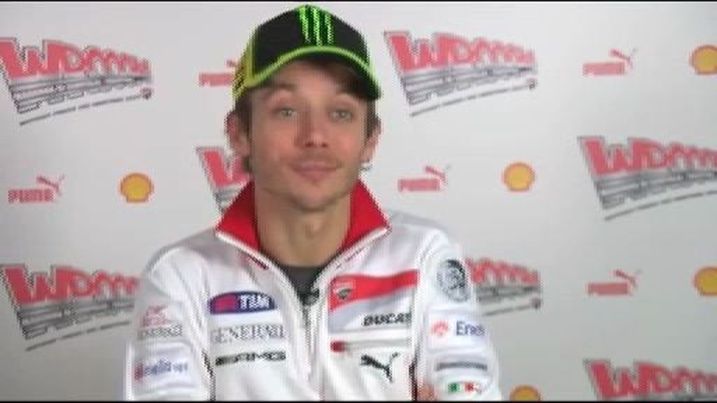Rossi: "Stoner y Lorenzo son los más fuertes"