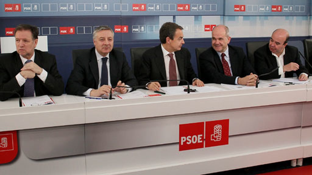 Silencio en el PSOE