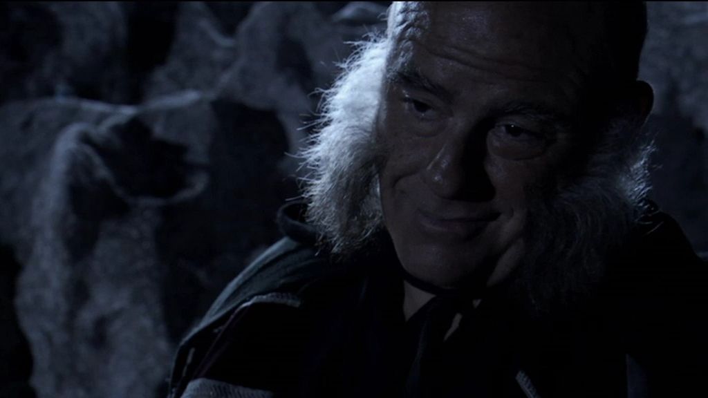 ¿Con quién trata Bocanegra?