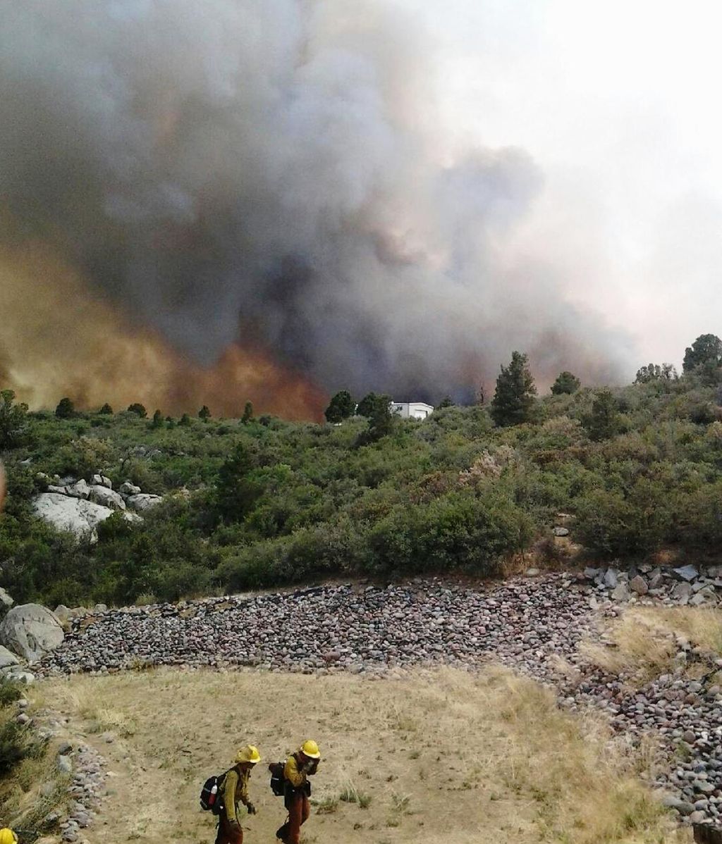 19 bomberos fallecen durante la extinción de un incendio en Arizona