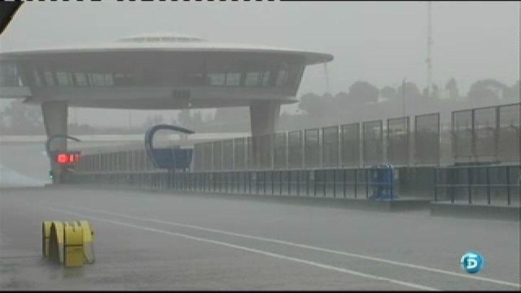 La lluvia se 'cuela' en el segundo día en Jerez