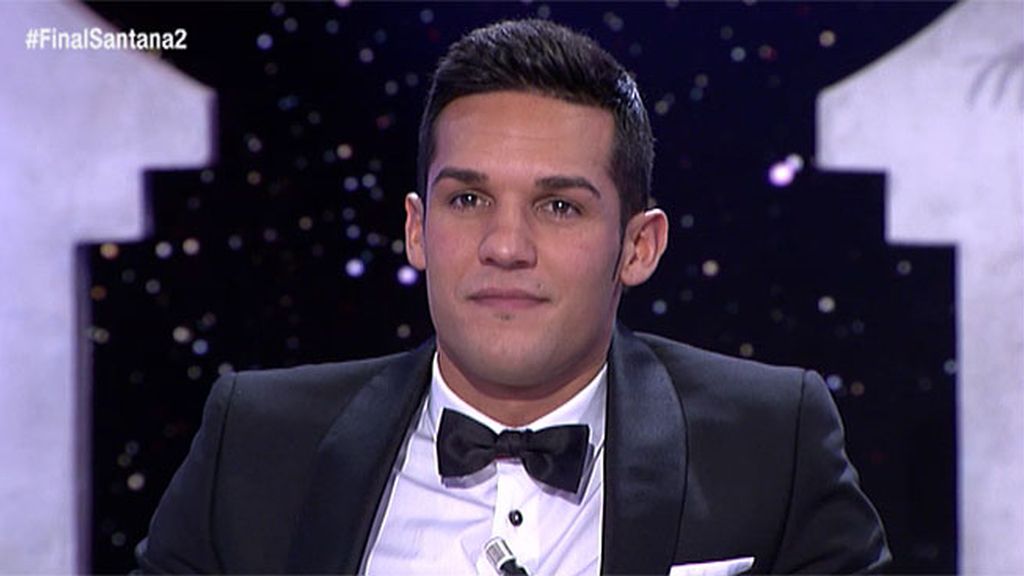 Santana entrega el pañuelo rojo a Yanira Santana entrega el pañuelo rojo a Yanira