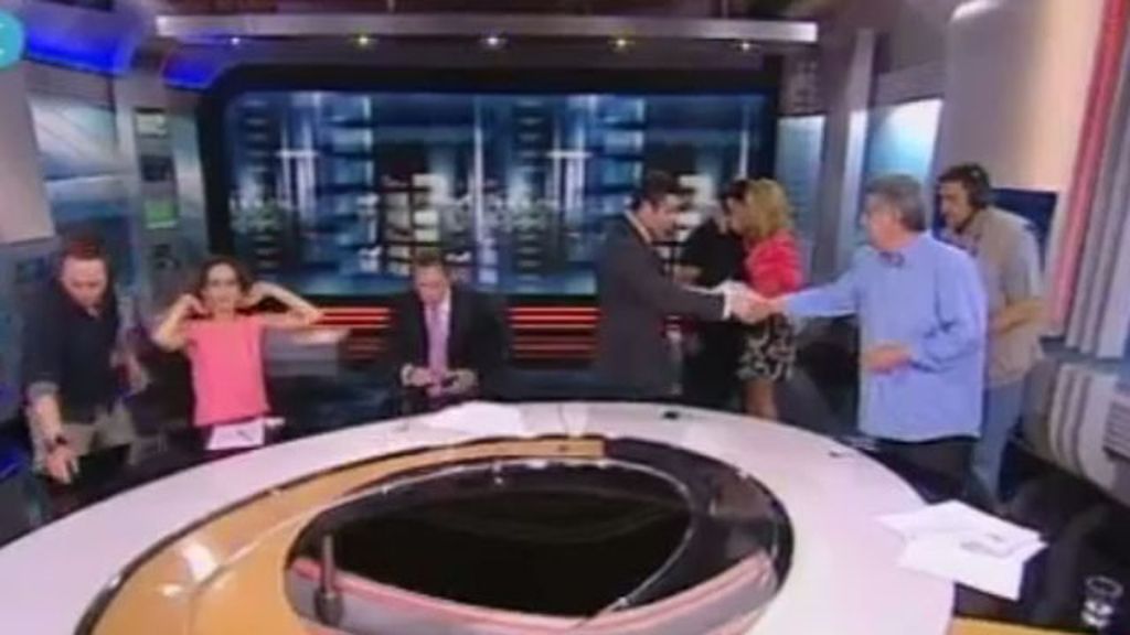 La televisión pública griega se 'va a negro'