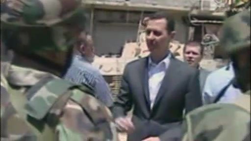 Al Assad se compromete a entregar y destruir el arsenal químico