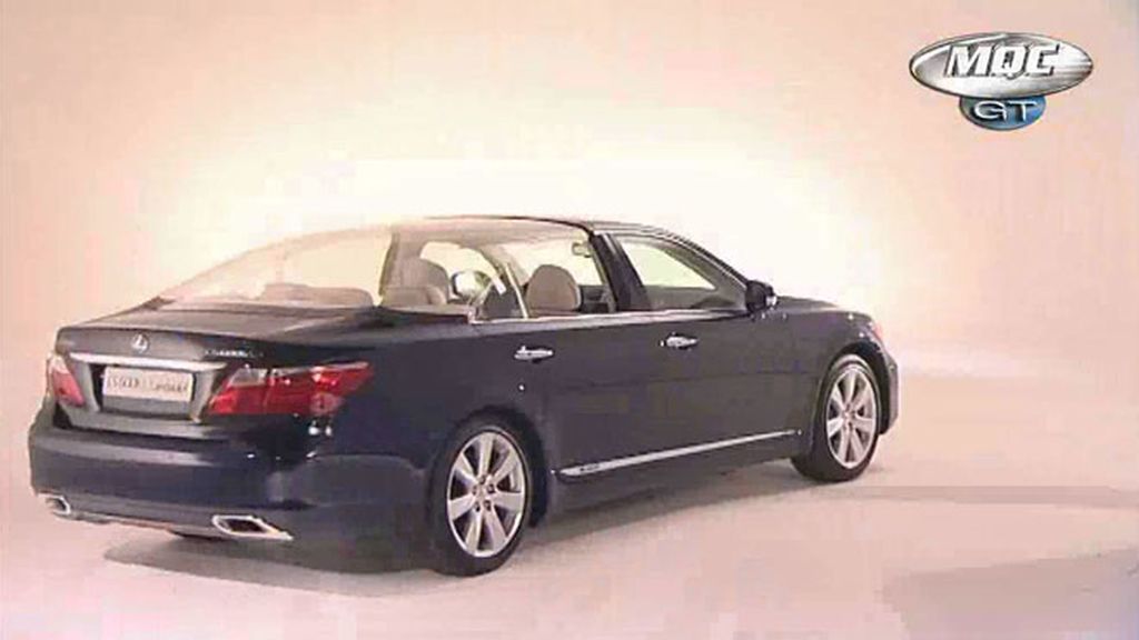 El coche de los recién casados