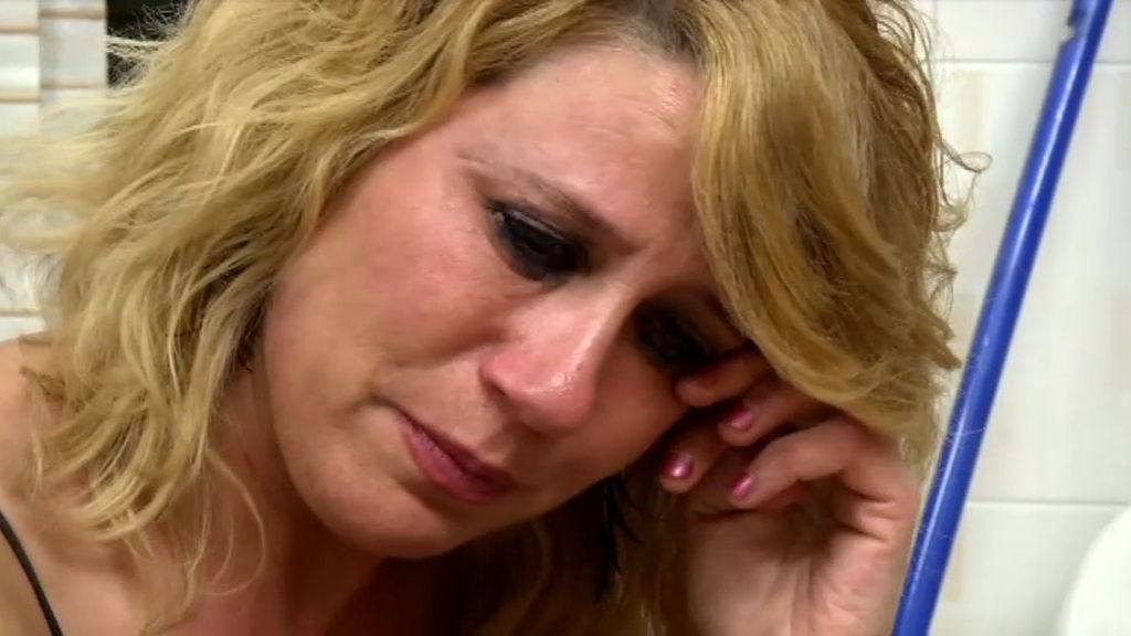 Mari se pone a llorar recordando a Vicente