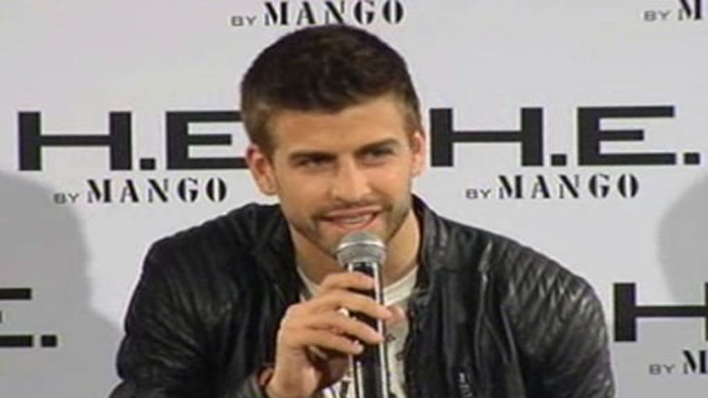 Piqué: "El beso es bonito"