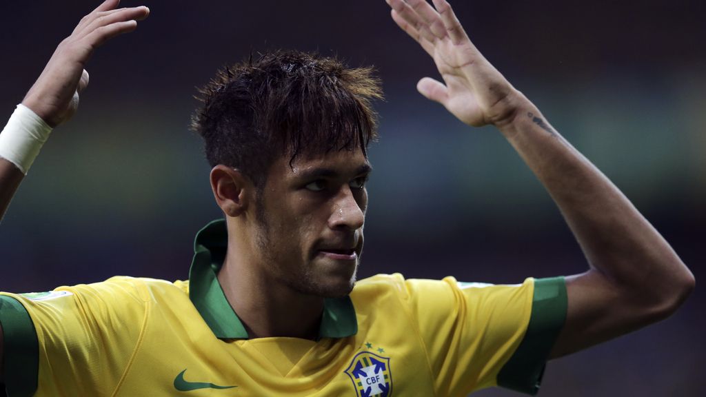 Neymar enloquece con la defensa uruguaya