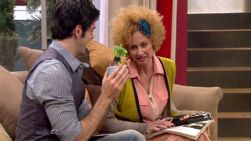 Ana encuentra el regalo