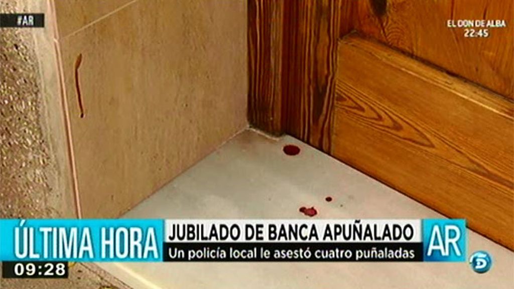 Un policía acuchilla a un exdirector de Bankia