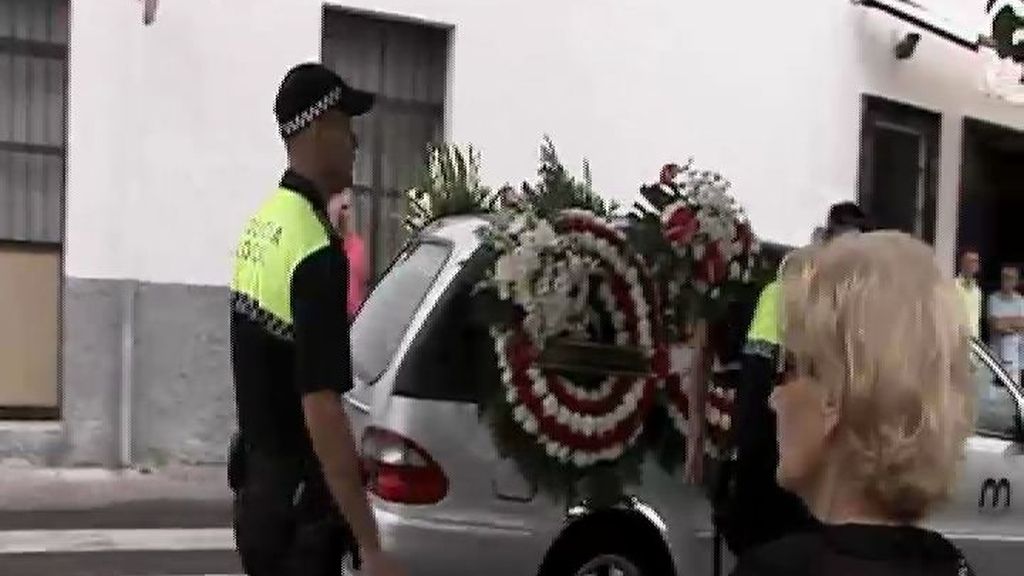 Emotivo funeral de una de las víctimas de la tragedia de Santiago