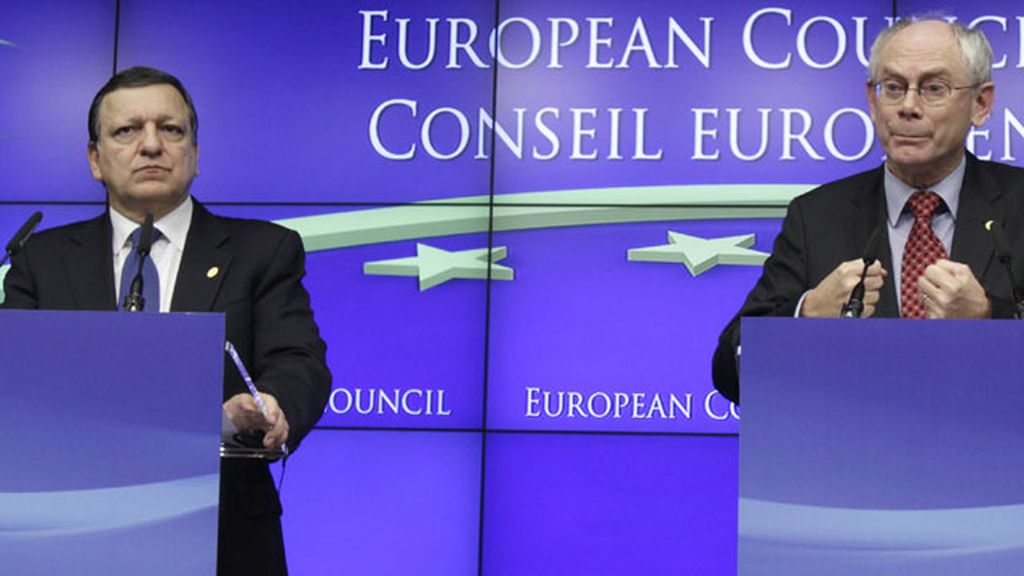 El acuerdo sobre el euro se limita a 23 países tras el rechazo de Cameron