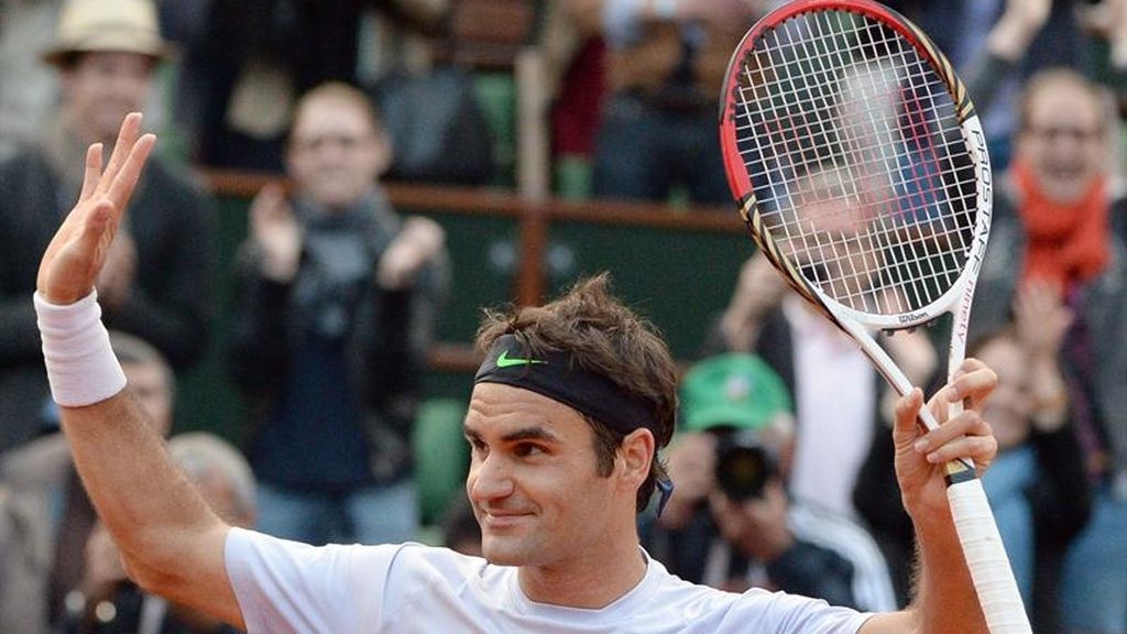 Federer, a cuartos de final tras ganar a Simon