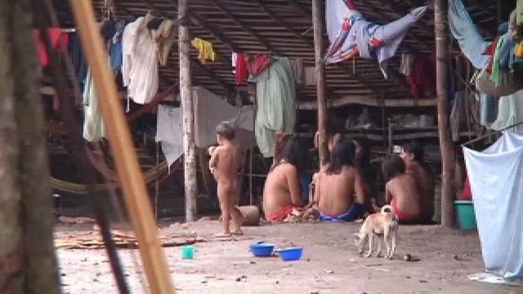 Familia típica de indígenas Yanomamis