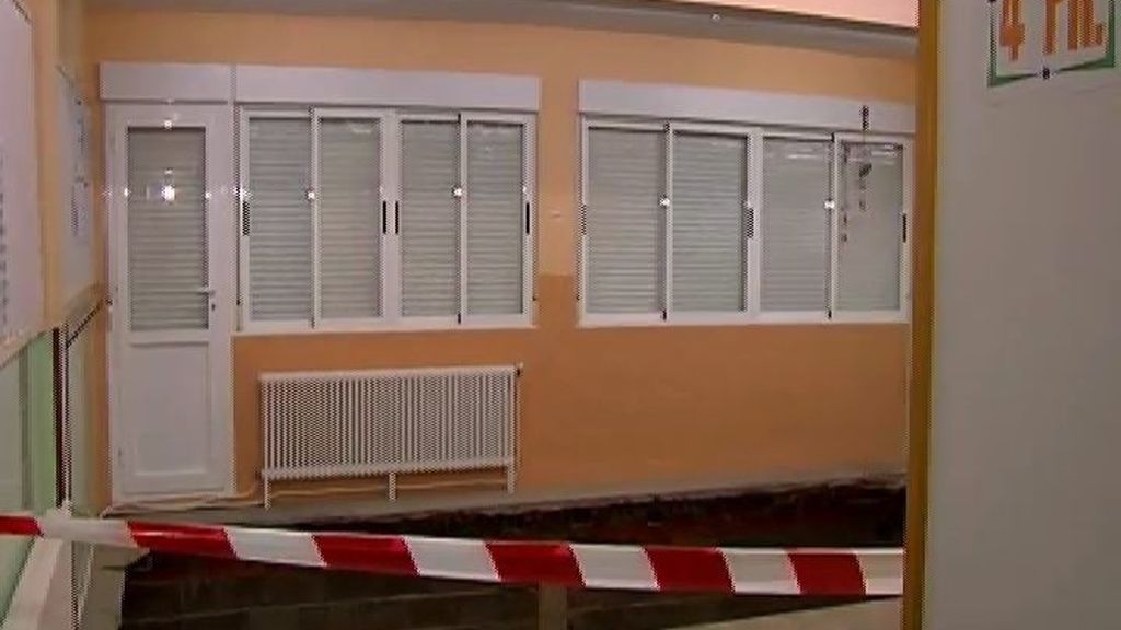 Nueve alumnos y una profesora, heridos en el hundimiento de un aula en Santa Pola