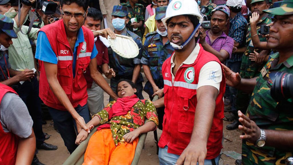 El número de fallecidos en Bangladesh supera los 270