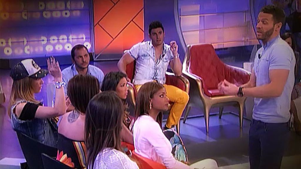 Las pretendientas de Leo se rebelan Las pretendientas de Leo se rebelan