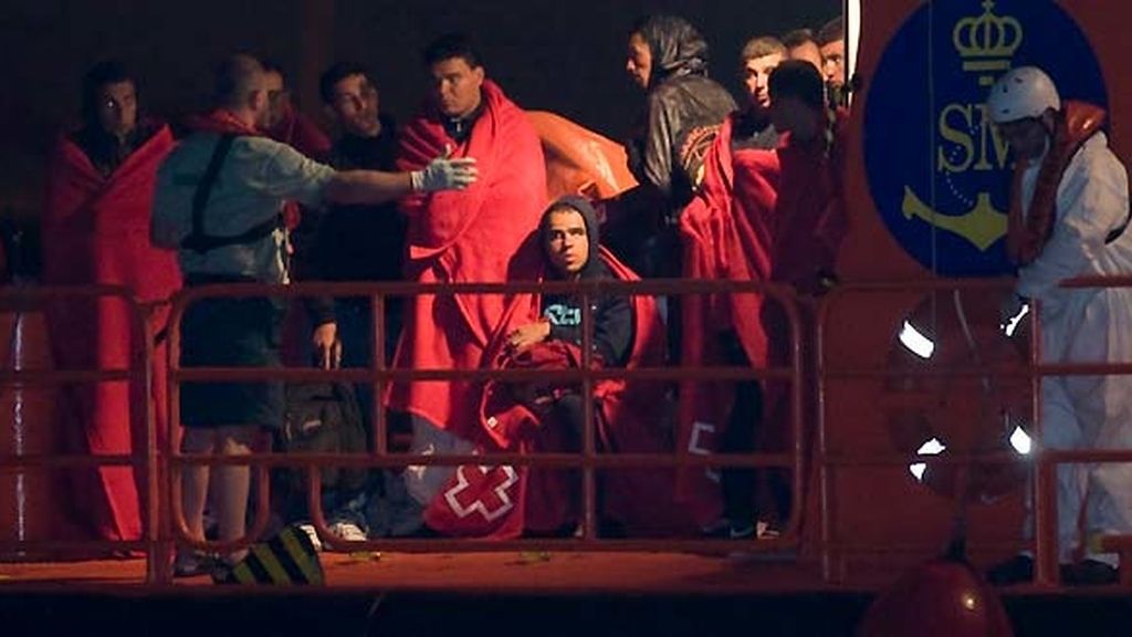 Rescatan a 51 inmigrantes cuando intentaban alcanzar la costa de Almería