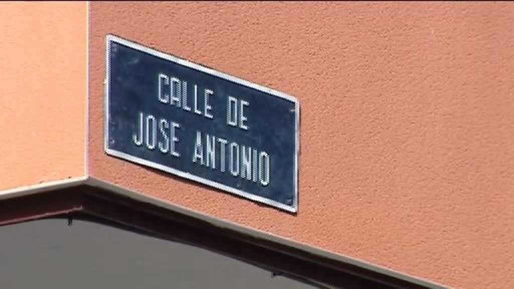 Las calles de Boadilla seguirán teniendo nombres franquistas