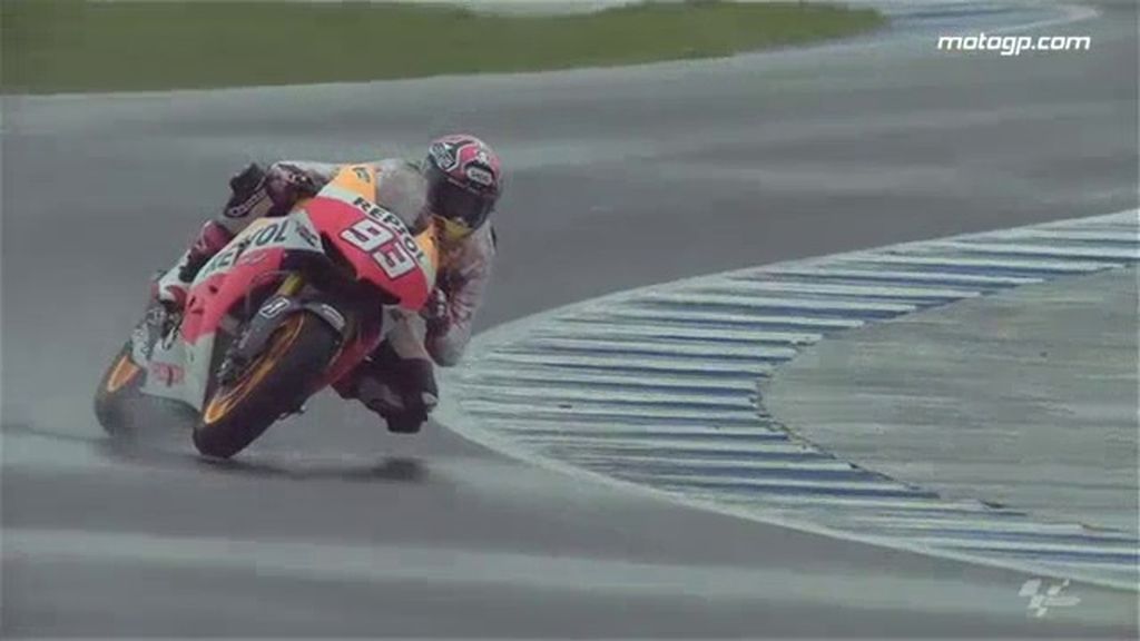 ¿Cómo se vive MotoGP con la cámara superlenta bajo la lluvia de Jerez?