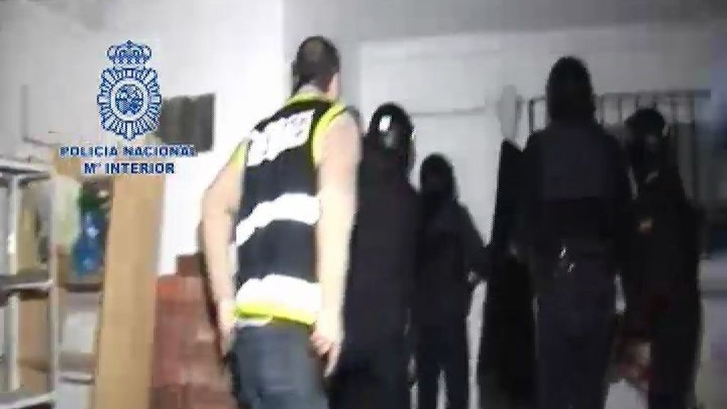 Detenidas once personas por suplantar páginas de compraventa por Internet