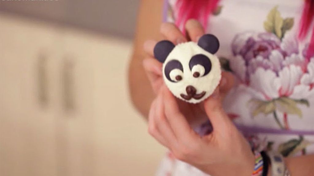 Un cupcakes de osito panda