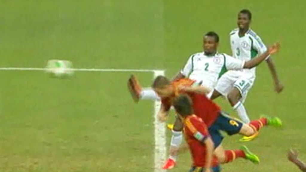 Gol: Nigeria 0-2 España (min.62)