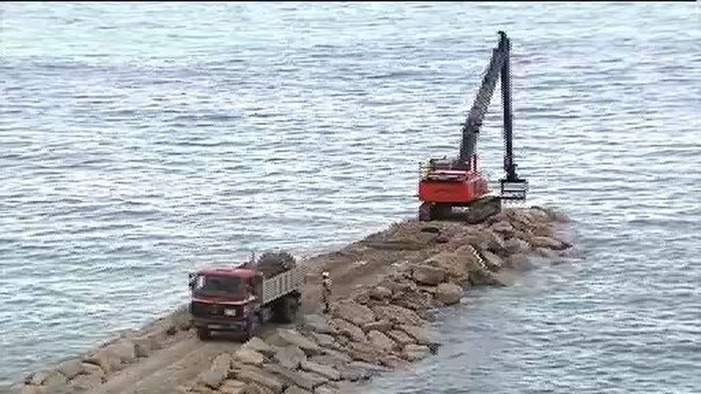 Gibraltar construye un espigón en medio del conflicto con España