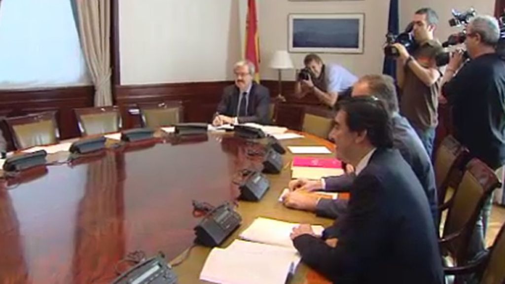 PSOE e IU le dan plantón al Partido Popular y a la Ley de Transparencia