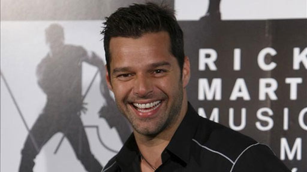 Ricky Martin vuelve con "MAS"