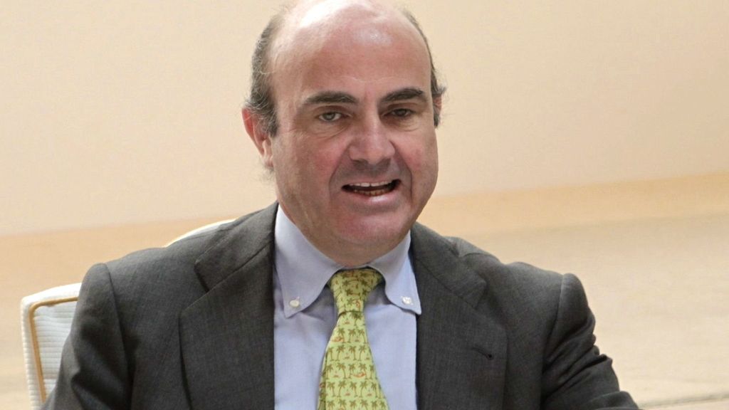 De Guindos: "No cambiaremos ni un ápice la reforma laboral a pesar de la huelga"