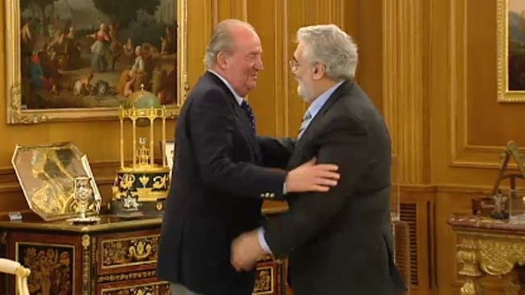 El Rey recibe a Plácido Domingo en el Palacio de la Zarzuela