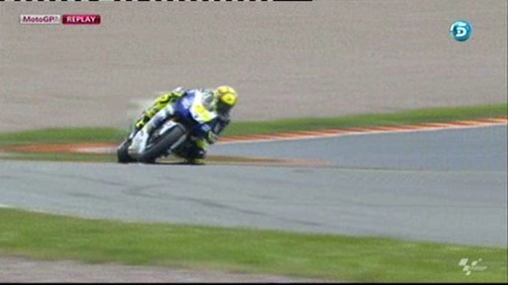 Rossi salva una caída imposible