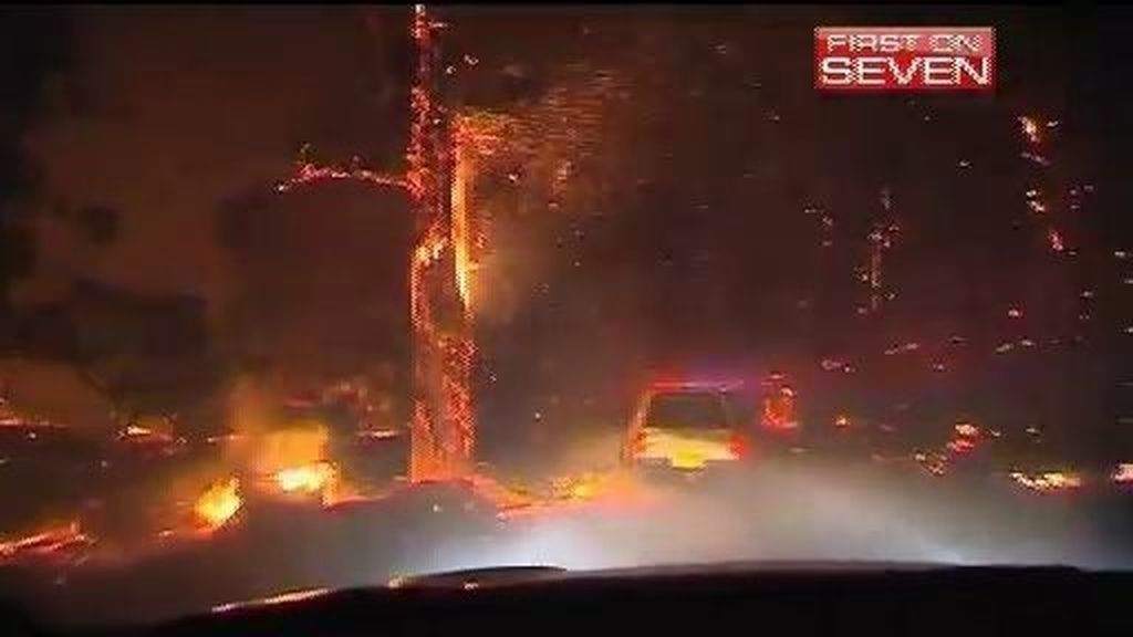 Más de un centenar de incendios devoran el sureste de Australia