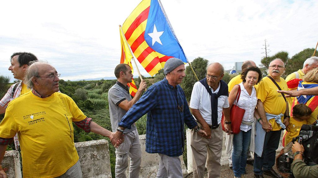 Miles de personas piden la independencia en Cataluña