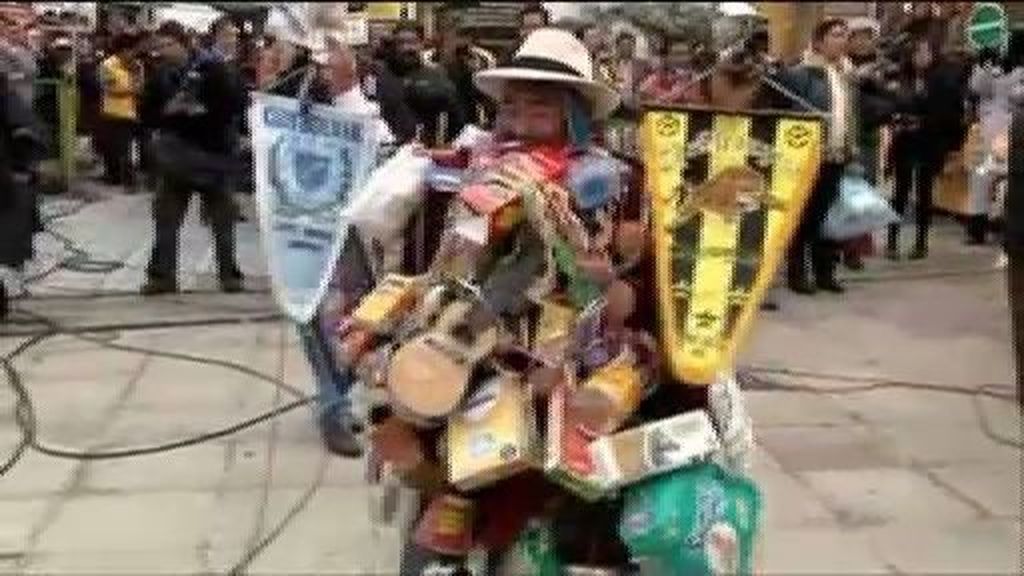 Miles de bolivianos celebran la fiesta del Dios de la Abundancia