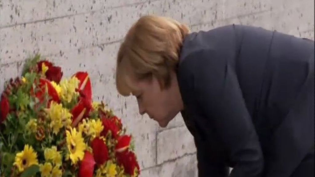 Polémica visita de Merkel a un campo de concentración de Dachu