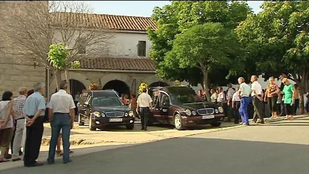 Dolor en Ávila durante los funerales por los fallecidos en el accidente de autobús