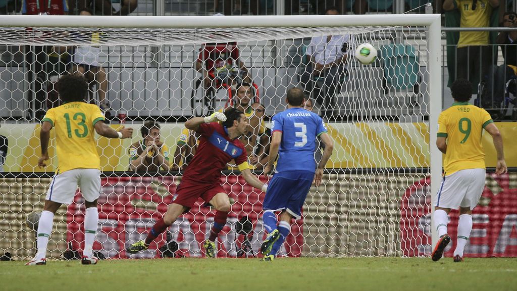 Gol: Italia 1-2 Brasil (min.55)