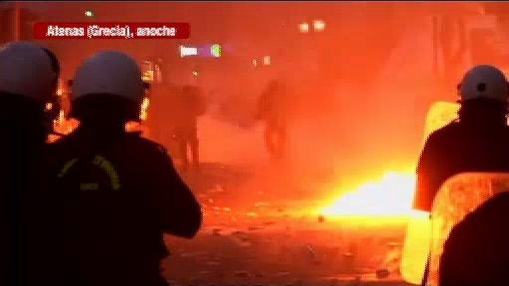 Grecia arde con las protestas contra el nuevo plan de recortes de la UE