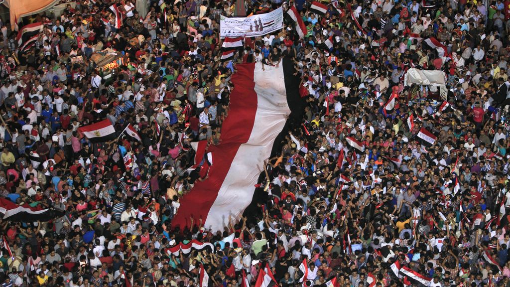 Los opositores de Mursi vuelven a tomar la plaza Tahrir