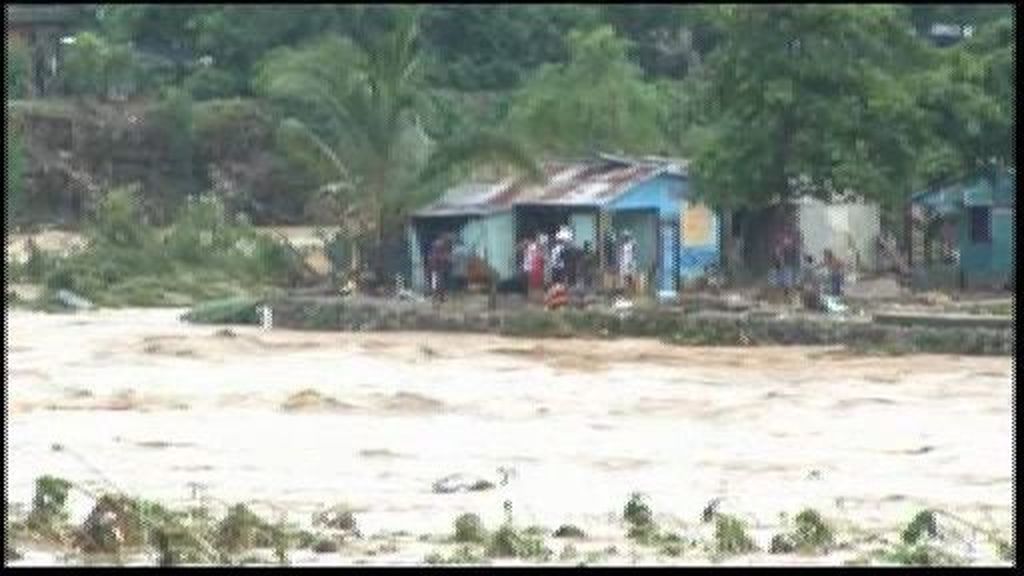 'Irene' cobra fuerza y deja cuatro muertos